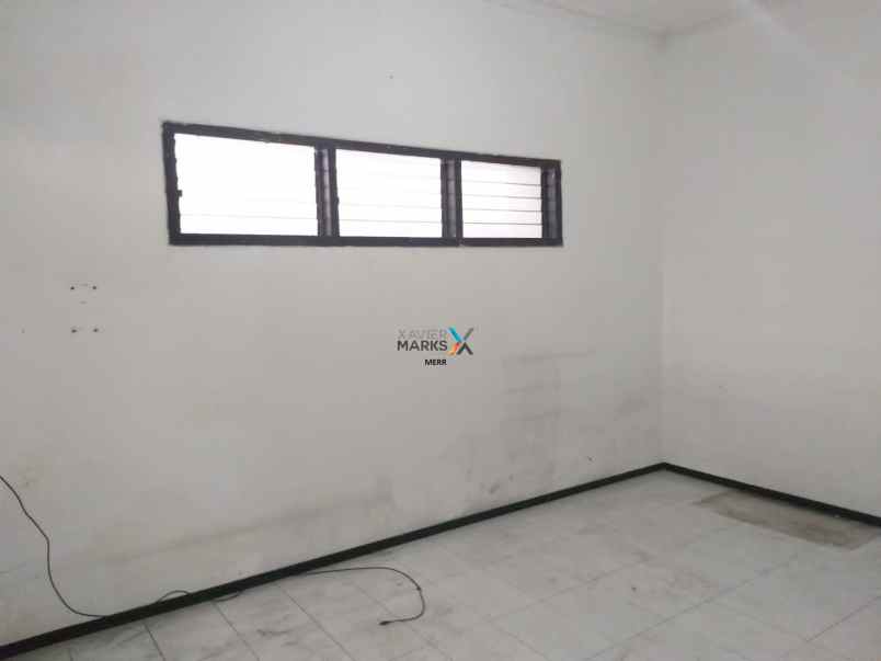 dijual rumah hitung tanah di manyar jaya best lokasi