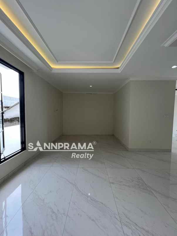 dijual rumah jagakarsa