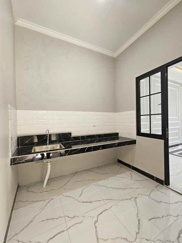 dijual rumah jalan batan raya tirtajaya