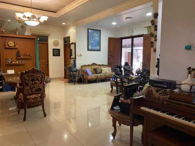 dijual rumah jalan duren tiga selatan