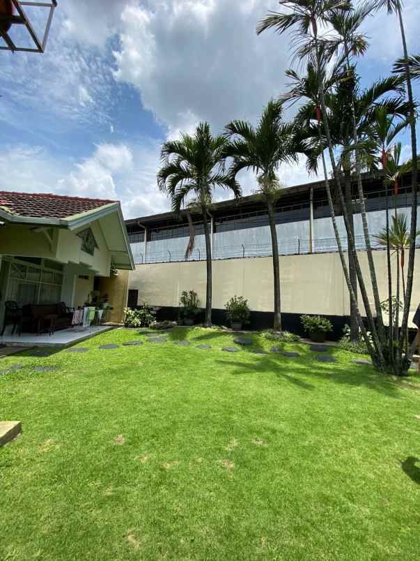 dijual rumah jalan jupiter margahayu raya