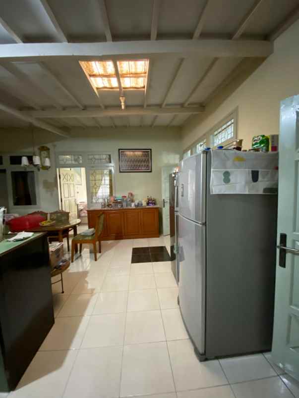 dijual rumah jalan jupiter margahayu raya