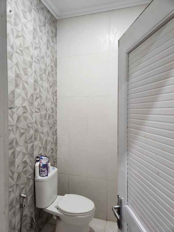 dijual rumah jalan m kahfi 2 jagakarsa