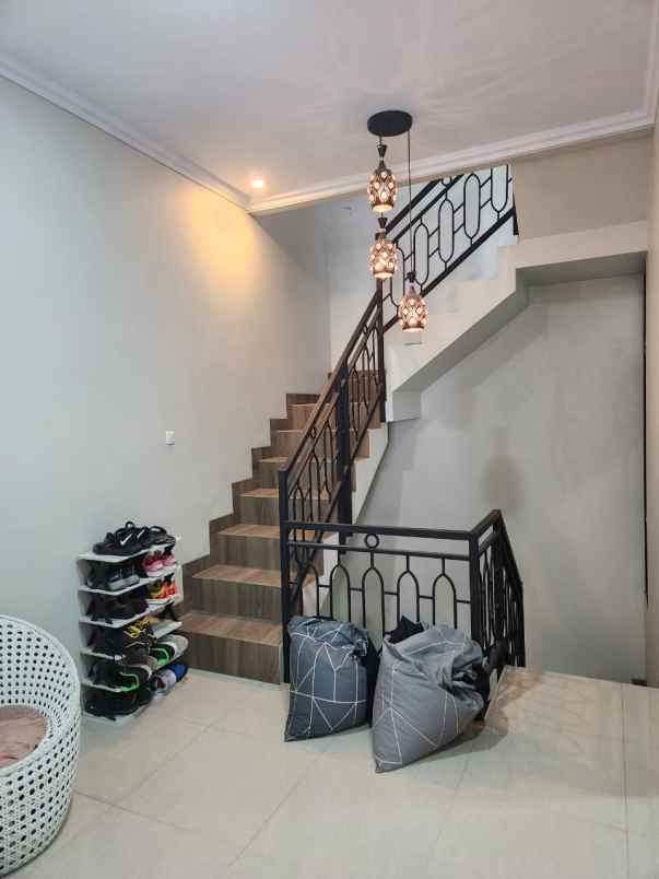 dijual rumah jalan m kahfi 2 jagakarsa