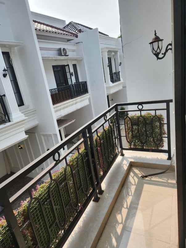 dijual rumah jalan m kahfi 2 jagakarsa