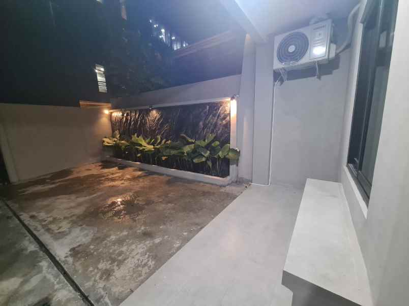 dijual rumah jalan mampang prapatan
