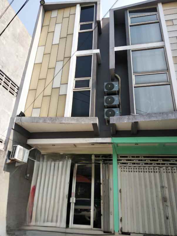 dijual rumah jalan raya diponegoro