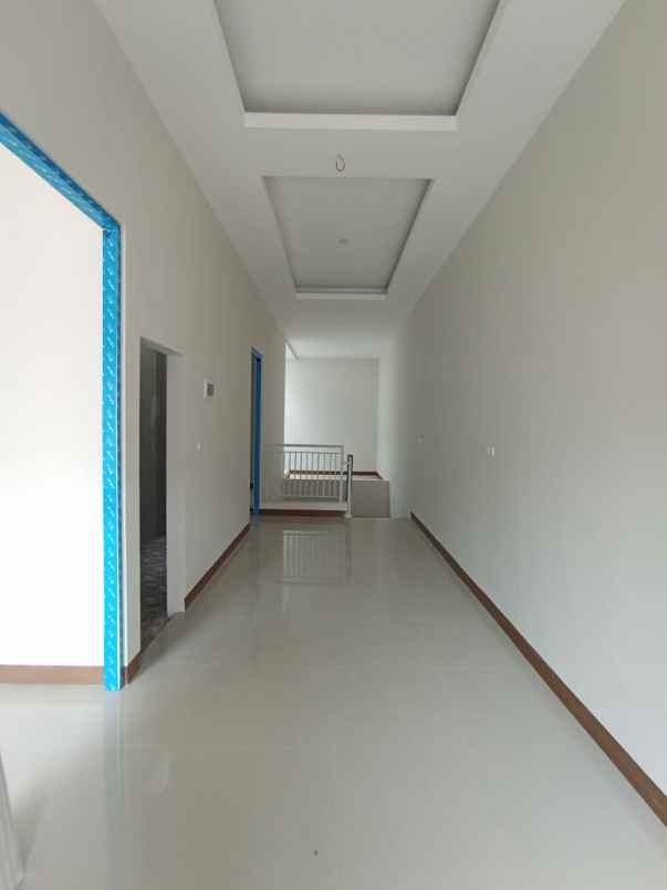 dijual rumah jl babatan