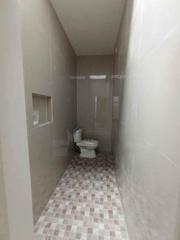 dijual rumah jl babatan