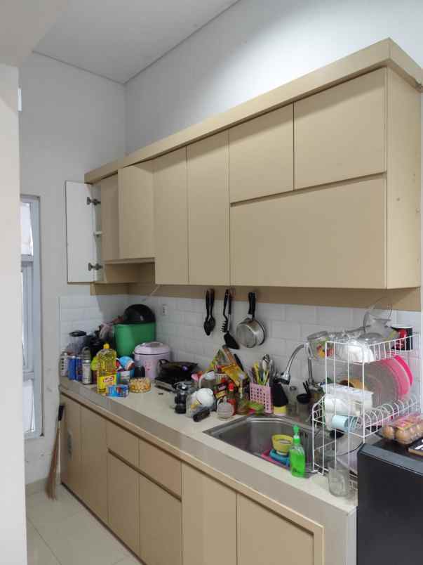 dijual rumah jl cicaranten kulon