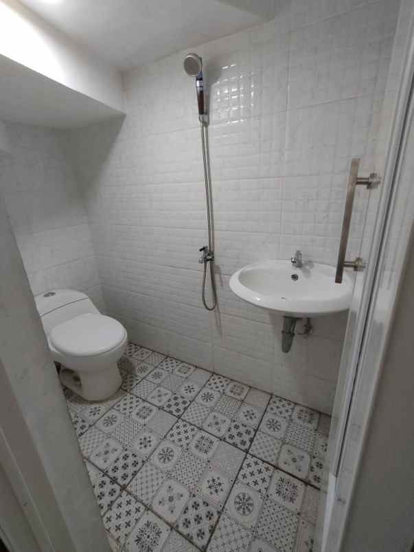 dijual rumah jl cilangkap raya kec