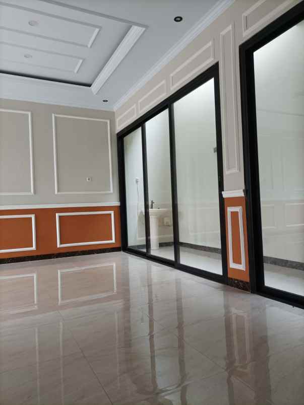 dijual rumah jl cipinang muara duren