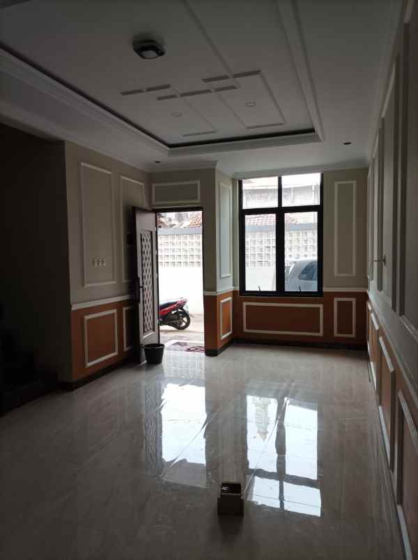 dijual rumah jl cipinang muara duren