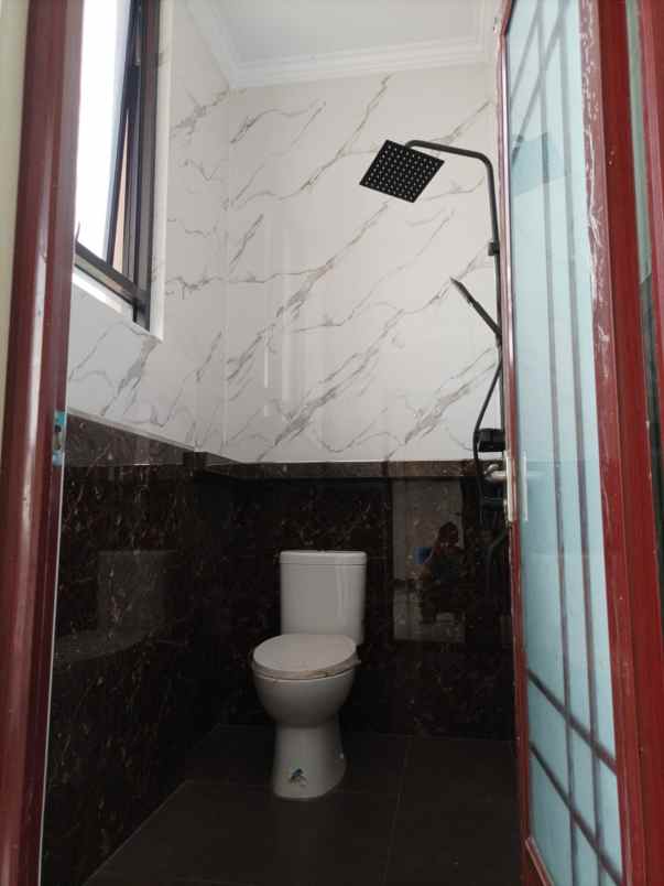 dijual rumah jl cipinang muara duren