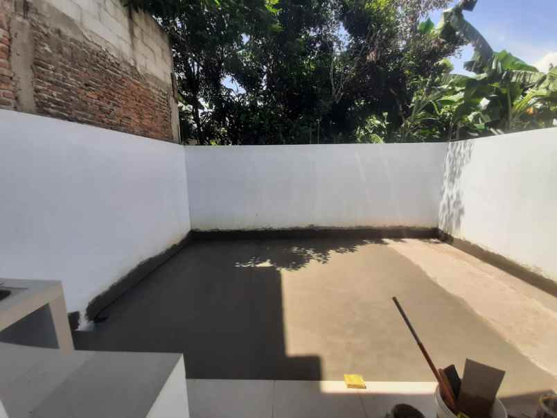 dijual rumah jl h tari taman rahayu