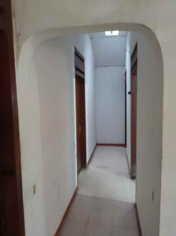 dijual rumah jl jadi kedungrejo