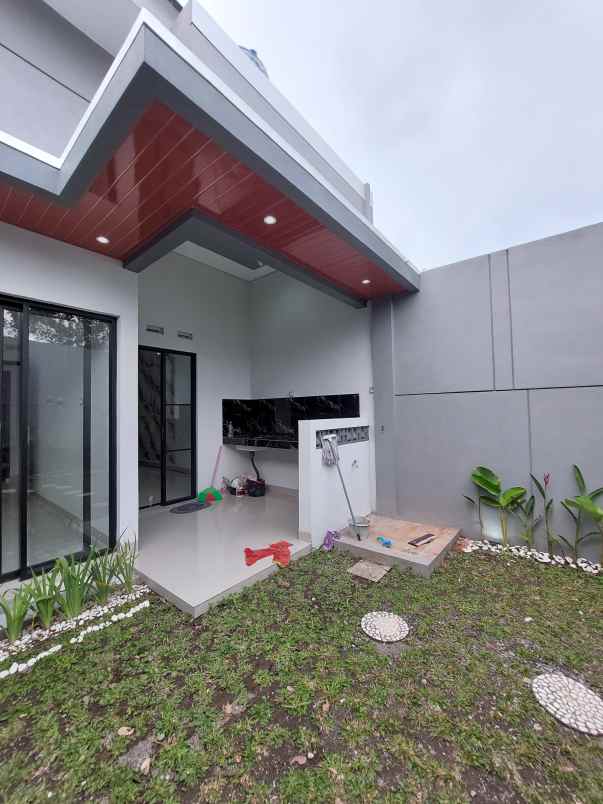 dijual rumah jl kaliurang km 12 5
