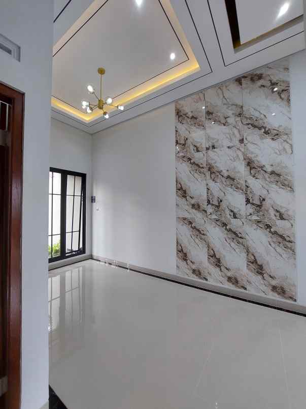 dijual rumah jl kaliurang km 12 5