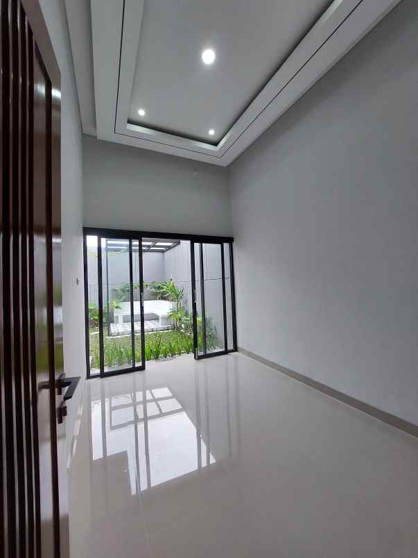 dijual rumah jl kaliurang km 12 5
