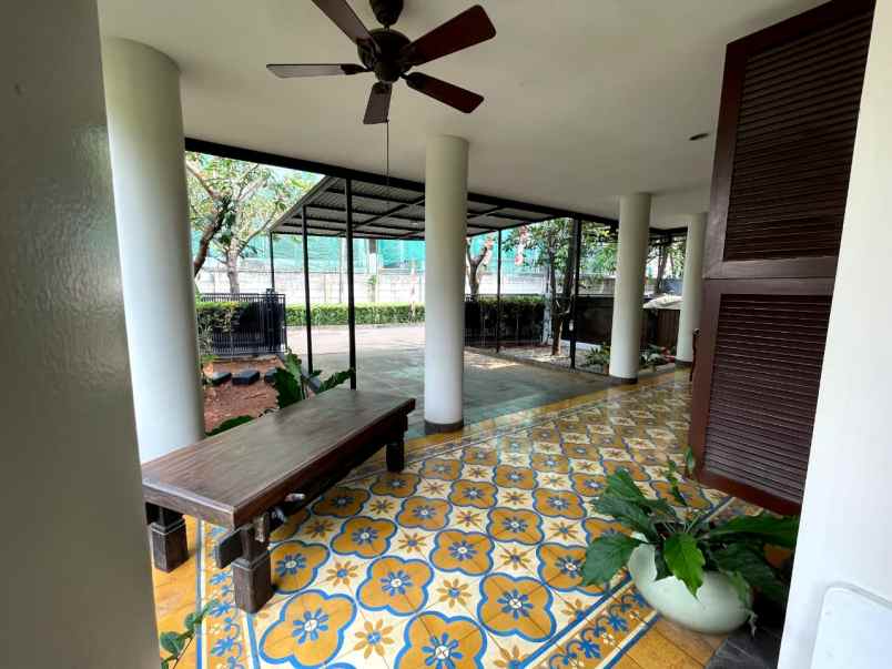 dijual rumah jl karang tengah raya