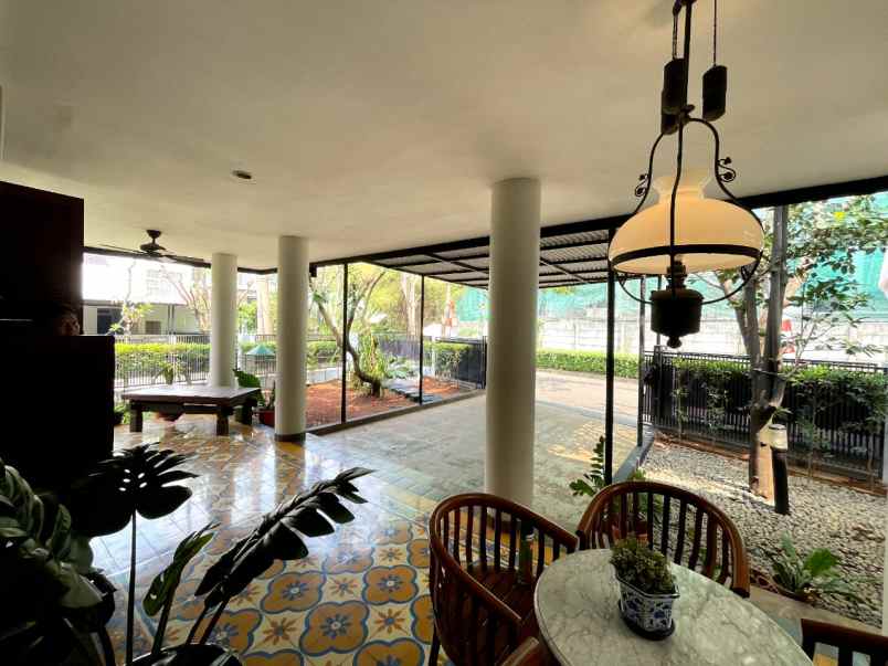 dijual rumah jl karang tengah raya