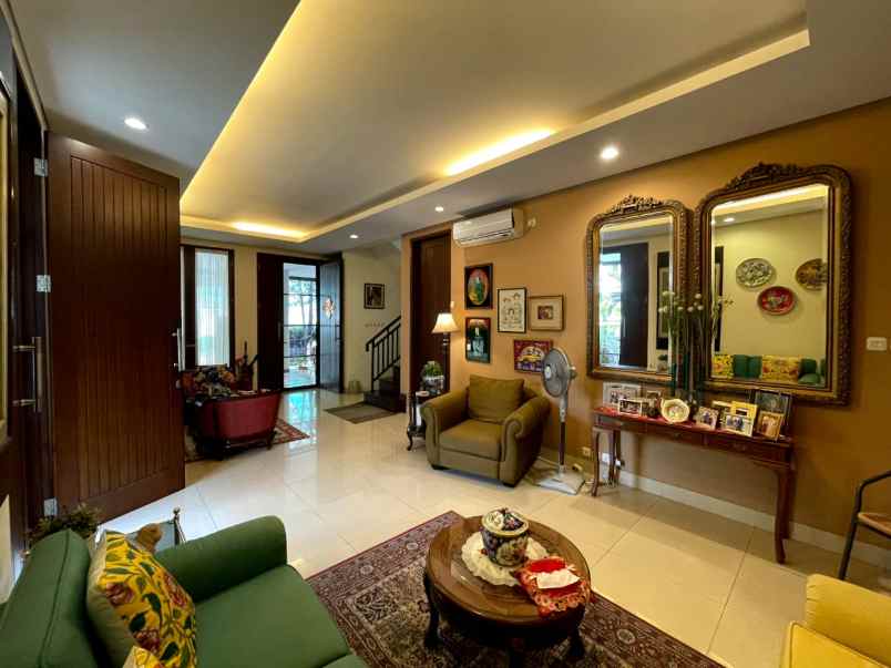 dijual rumah jl karang tengah raya