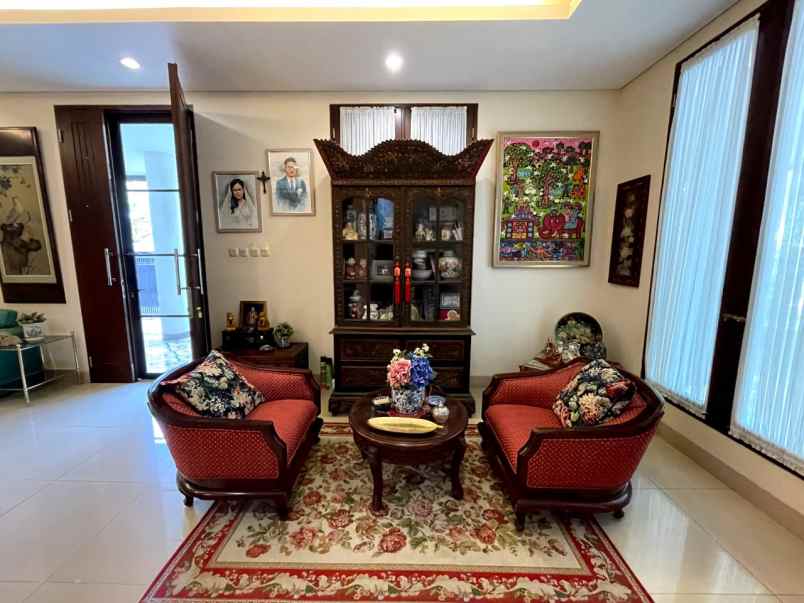 dijual rumah jl karang tengah raya