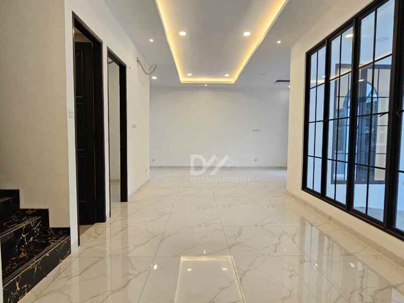 dijual rumah jl kasuari bintaro