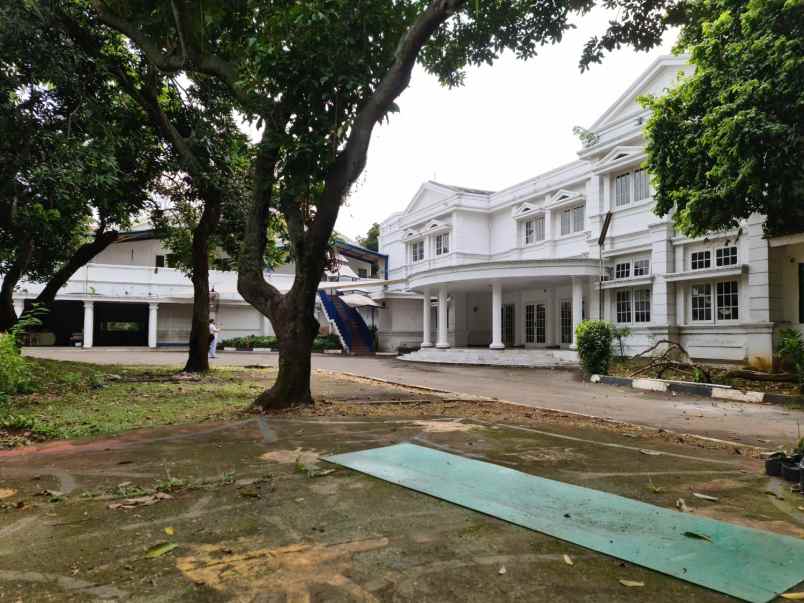 dijual rumah jl kemang timur
