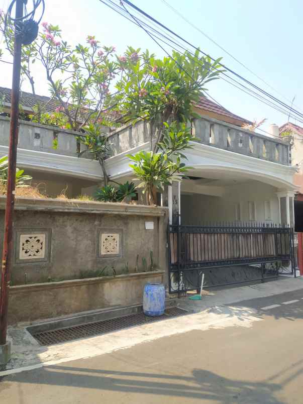 dijual rumah jl komplek abadi duren
