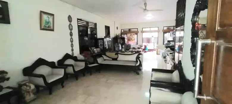 dijual rumah jl komplek auri