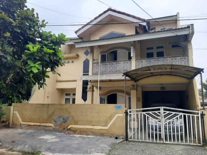 dijual rumah jl komplek bumi mas raya