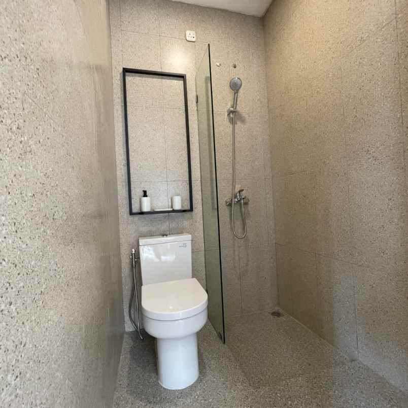 dijual rumah jl lingkar selatan