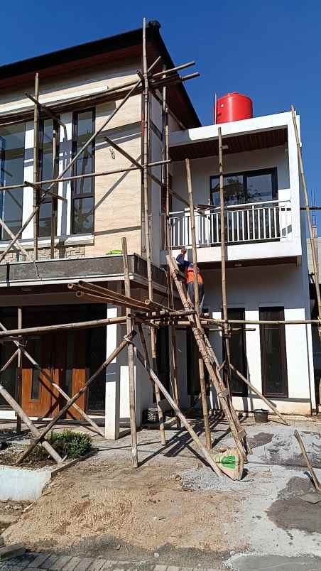 dijual rumah jl padasuka atas