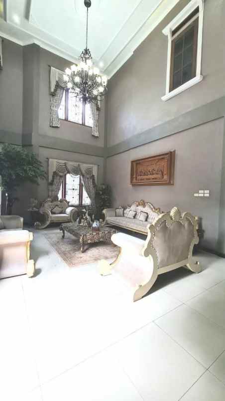 dijual rumah jl praja kebayoran lama jakarta selatab