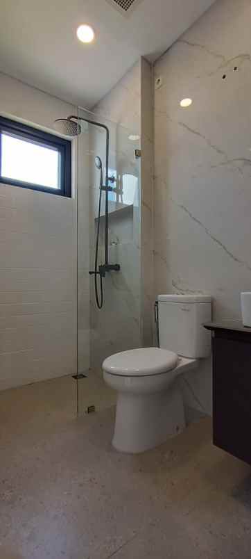 dijual rumah jl rawalumbu bekasi barat