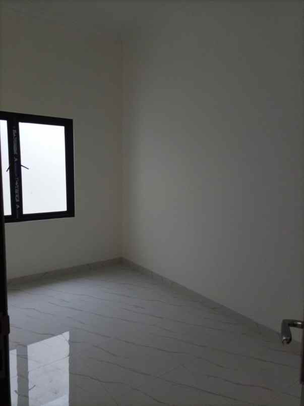 dijual rumah jl raya kalimalang duren