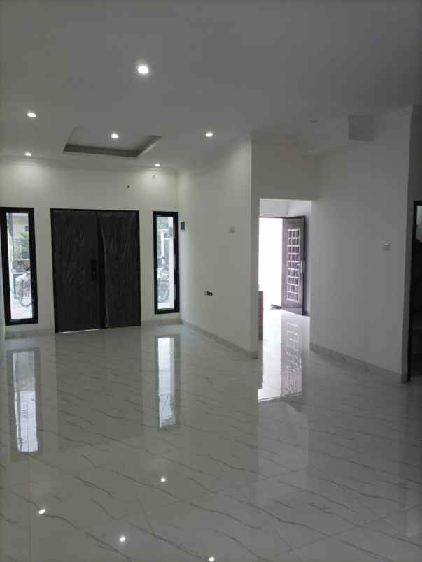 dijual rumah jl raya kalimalang duren