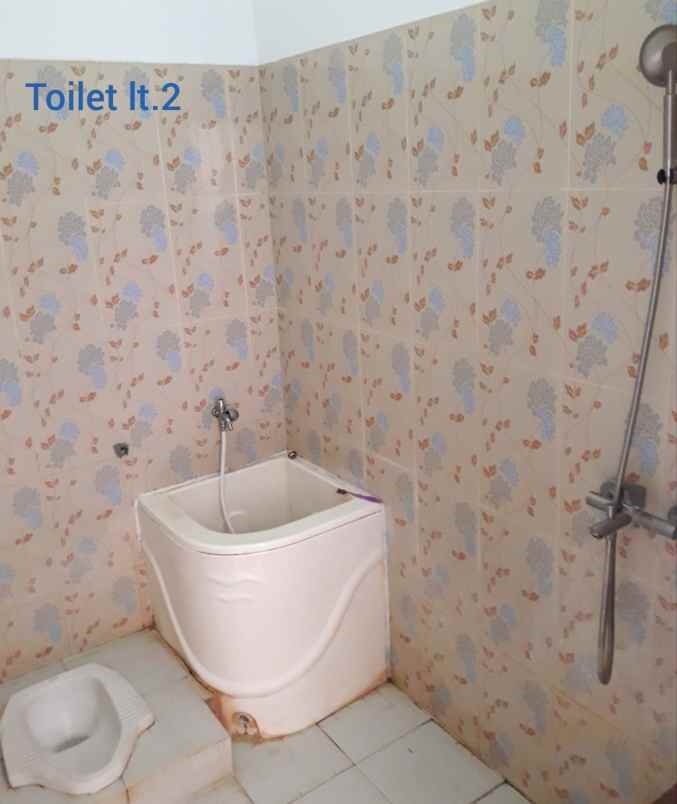 dijual rumah jl sepakbola arcamanik