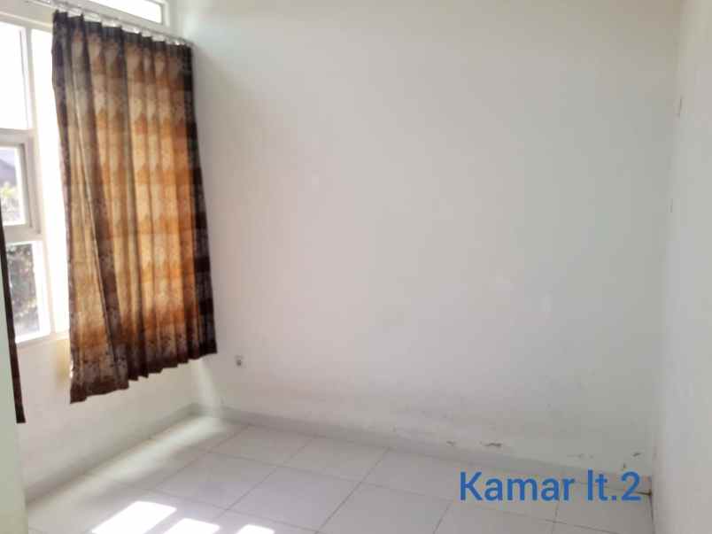 dijual rumah jl sepakbola arcamanik
