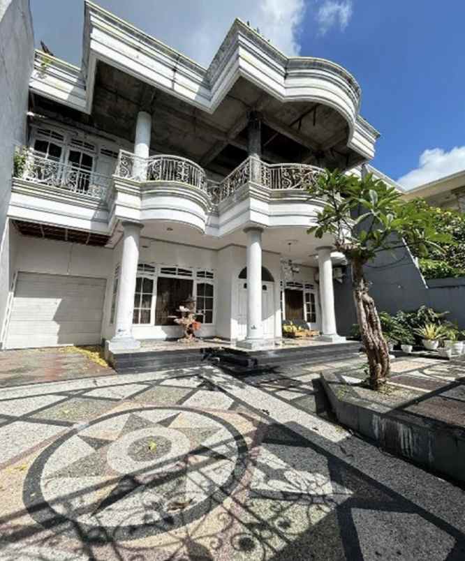 dijual rumah jl sunia negara pemogan