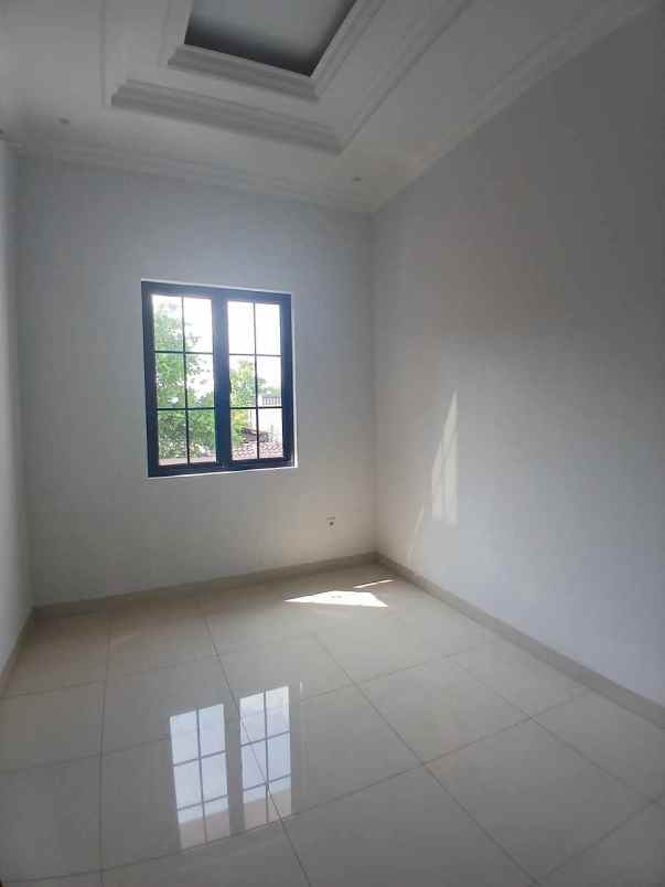 dijual rumah jln moh kahfi 1