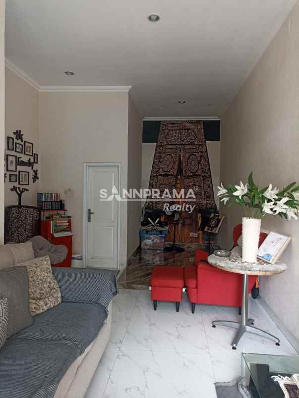 dijual rumah jln raya sukmajaya depok