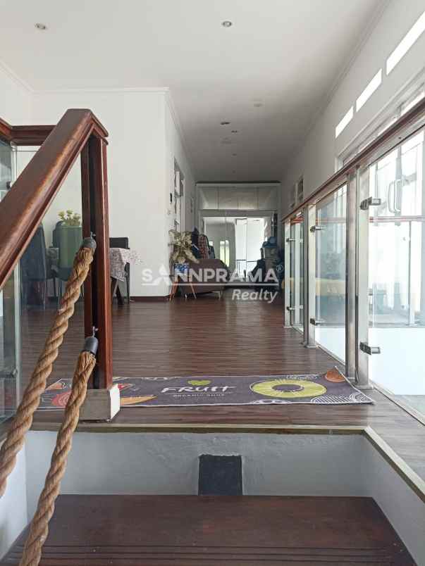 dijual rumah jln raya sukmajaya depok