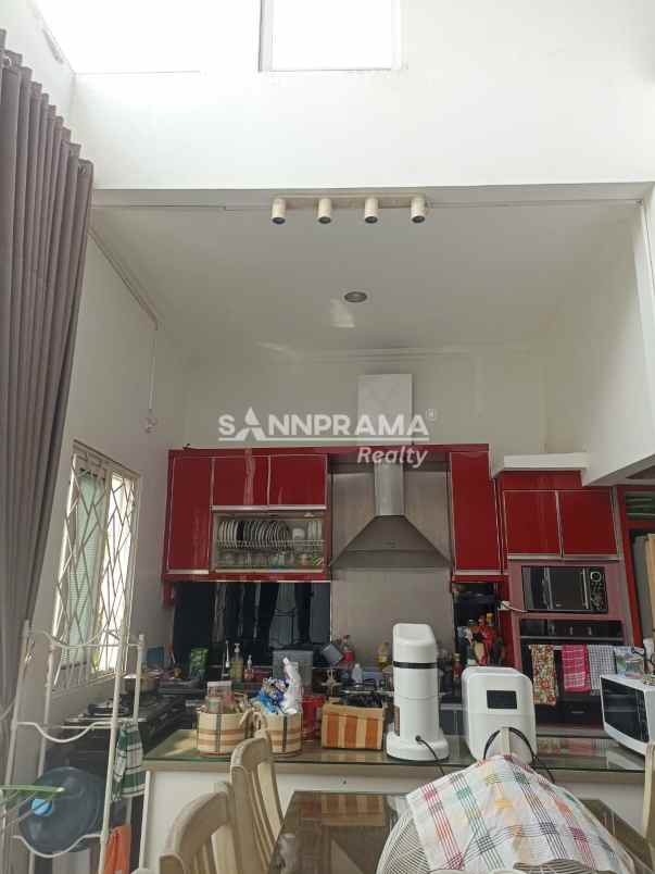 dijual rumah jln raya sukmajaya depok