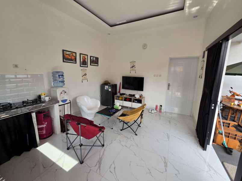 dijual rumah jln swadaya rawadomba