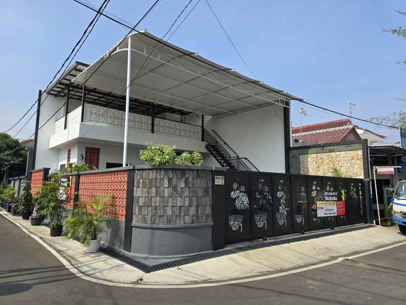 dijual rumah jln swadaya rawadomba