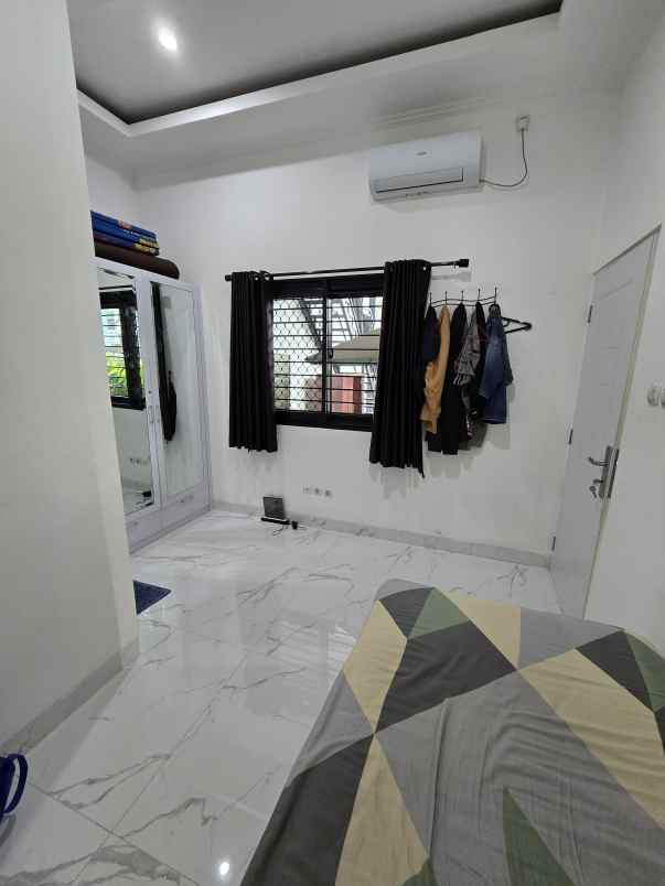 dijual rumah jln swadaya rawadomba
