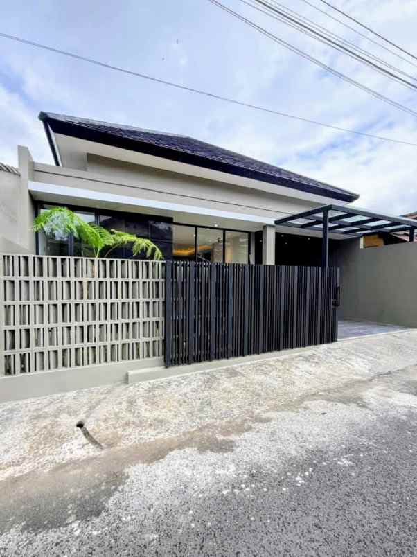 dijual rumah kaliurang km 14
