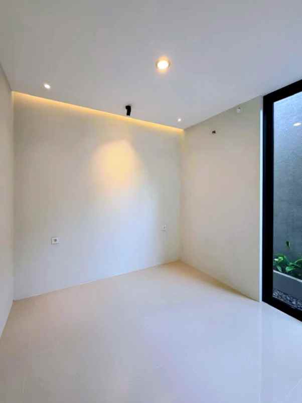 dijual rumah kaliurang km 14